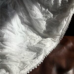 Eyelet lace trim dust ruffle bed skirt